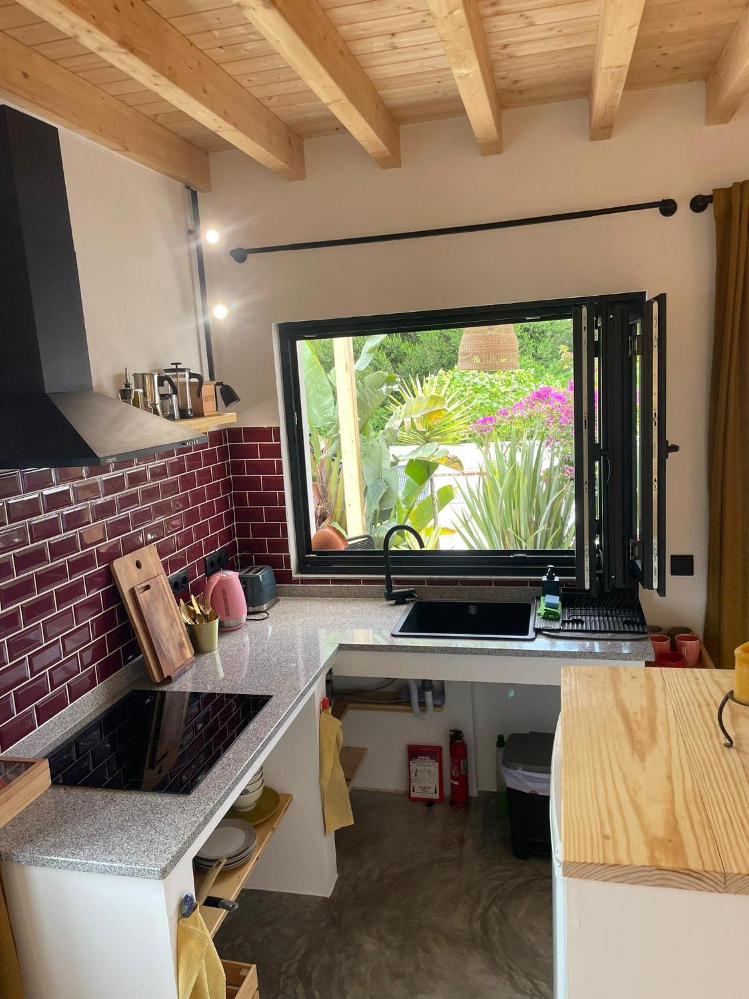 אלג'זור Ideal Summer Cabin 1 Km From Arrifana Beach מראה חיצוני תמונה